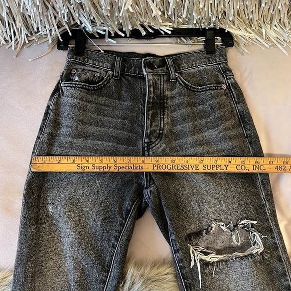 URBAN OUTFITTERS Black Jeans BDG 23 SLIM STRAIGHT High Waisted Holy Distressed - Picture 12 of 15